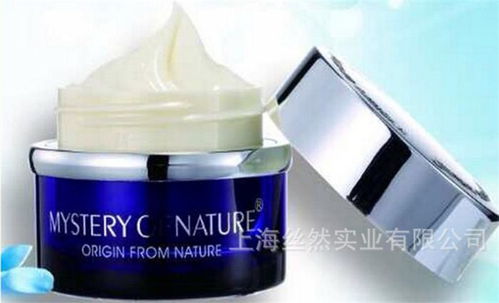 丝然化妆品 产品视觉与店铺装修的完美融合